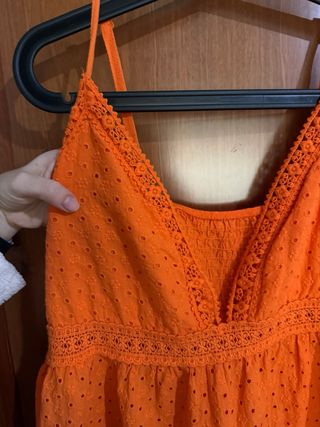 Blusa naranja crochet con volantes