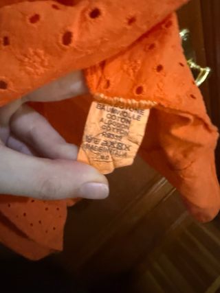 Blusa naranja crochet con volantes