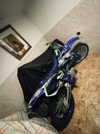 Moto de cross Yamaha YZ 250cc 2T