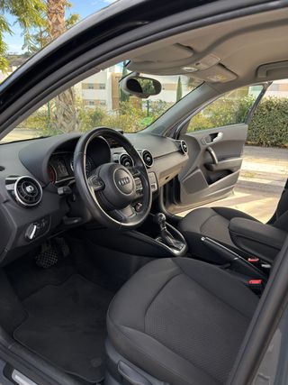 Audi A1 1.4 TDI 90cv Auto. S Line Adrenalin
