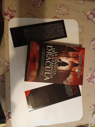 Libro "La dinastia della famiglia Dracula"