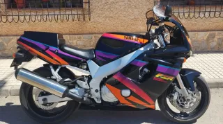Yamaha FZR 600 Genesis
