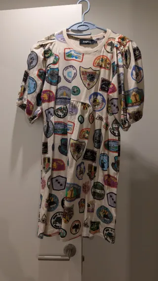 Vestido Desigual estampado parches