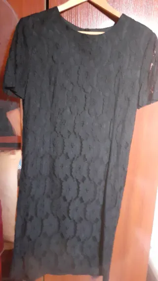 Vestido preto rendado