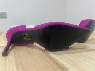 Zapatos de tacón morados