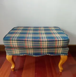 Puf tapizado tela escocesa