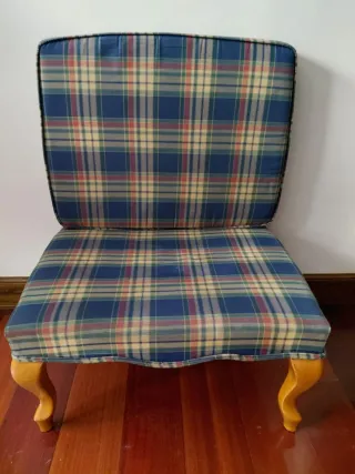 Puf tapizado tela escocesa