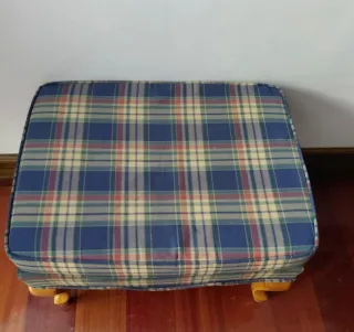 Puf tapizado tela escocesa