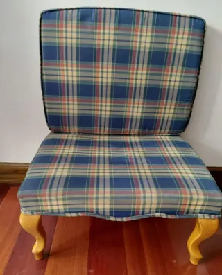 Puf tapizado tela escocesa