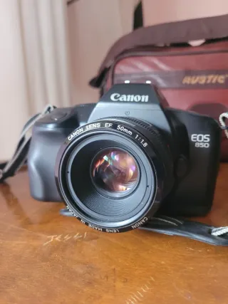 Cámara Canon EOS 850 Negra