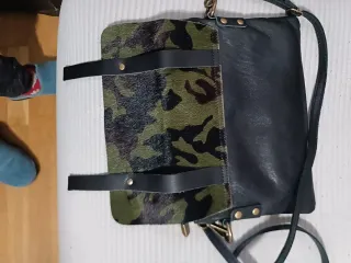 Bolso bandolera camuflaje piel