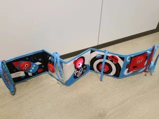 Libro plegable luces y sonidos para bebé.