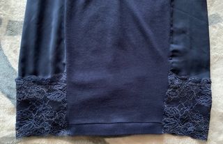 Abito corto blu con pizzo