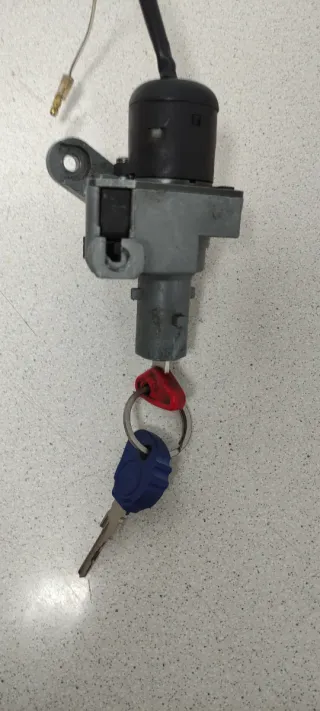 Bombín contacto Derbi Atlantis