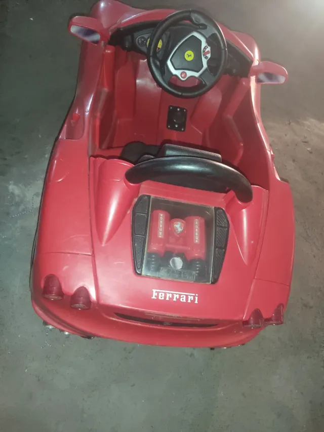 Coche eléctrico Ferrari 6V Feber
