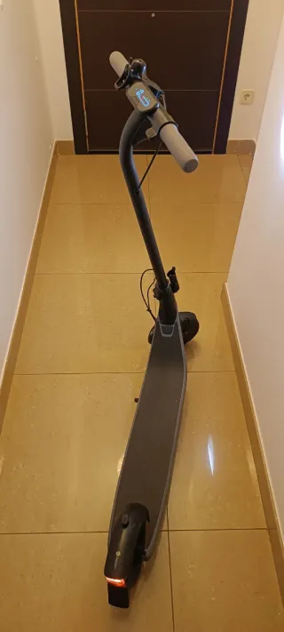 Patinete eléctrico casi nuevo 200 euros negociable