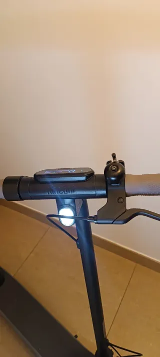 Patinete eléctrico casi nuevo 200 euros negociable