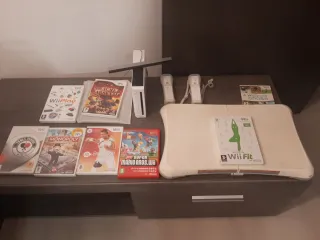 Consola Nintendo Wii Blanca + Accesorios y Juegos