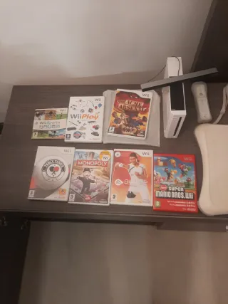 Consola Nintendo Wii Blanca + Accesorios y Juegos