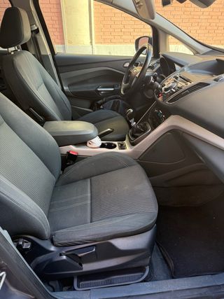 Ford Grand C-MAX 2011