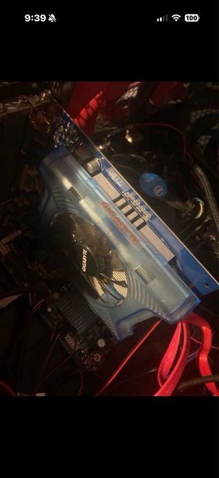 Torre PC Gaming Negra con Luces LED Rojas