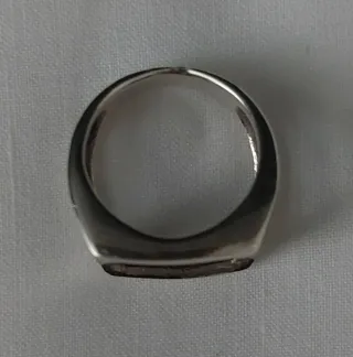 Original anillo en Plata 925 muy bonito.