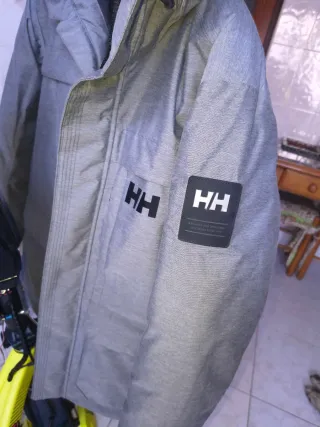 Parka Helly Hansen Gris Talla S