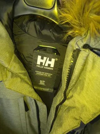 Parka Helly Hansen Gris Talla S