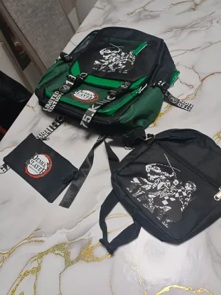 Mochila, estuche y bandolera Demon Slayer