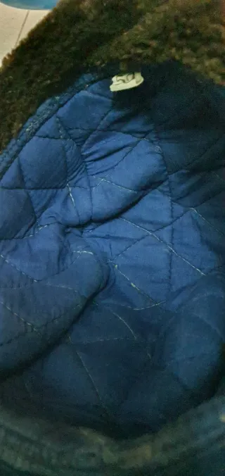 Gorra de invierno azul y marrón