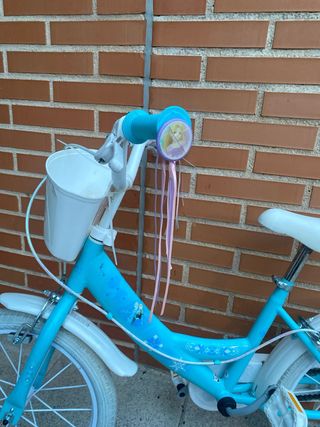 Bicicleta niña 16 azul con cesta