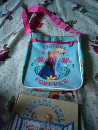Peluche Cuentos y Bolso Bandolera