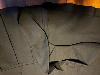 Falda negra de tablas (con panatalón)