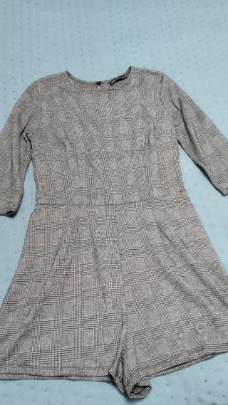 Mono corto elegante y cómodo