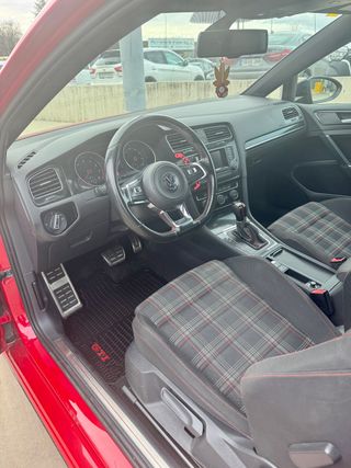 Volkswagen Golf GTI 2.0 TSI 220cv 2013