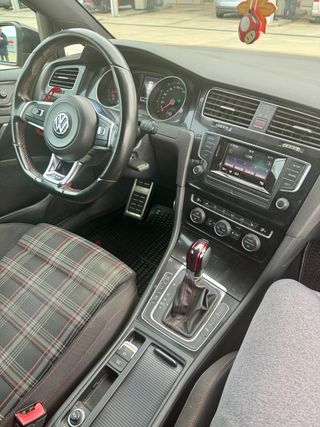 Volkswagen Golf GTI 2.0 TSI 220cv 2013