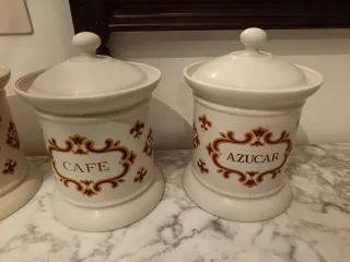 Set di 5 barattoli in acrilico o plastica dura per cucina