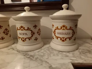 Set di 5 barattoli in acrilico o plastica dura per cucina