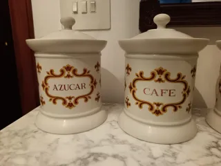 Set di 5 barattoli in acrilico o plastica dura per cucina