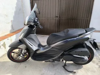 Piaggio Beverly 350 Sport Touring E4