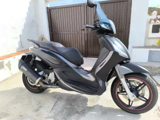 Piaggio Beverly 350 Sport Touring E4