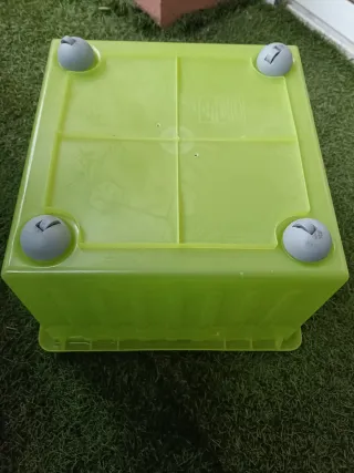 Caja de almacenamiento Ikea verde