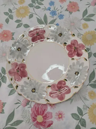 Sopera Vintage Cerámica Flores Doradas