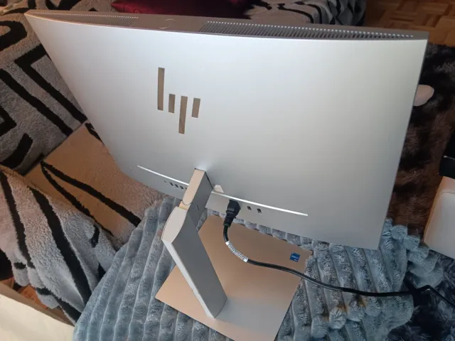 HP EliteOne 840 G9 Táctil