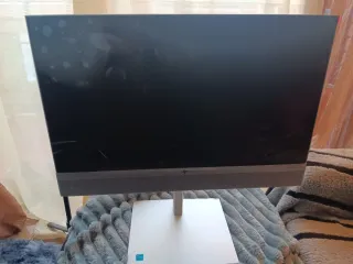 HP EliteOne 840 G9 Táctil