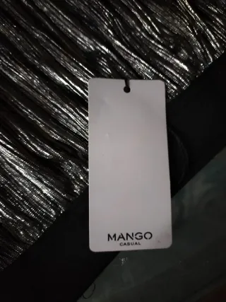 Falda plateada plisada