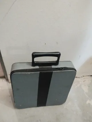 Máquina de escribir Olivetti Pluma 22