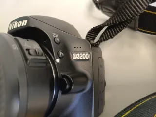 Cámara Reflex Nikon D3200 con objetivo 18-55mm
