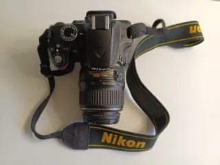 Cámara Reflex Nikon D3200 con objetivo 18-55mm