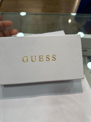Cartera Guess Beige